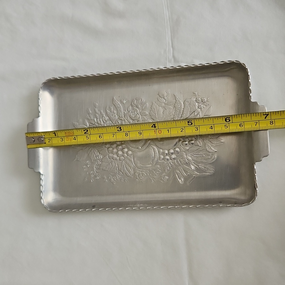 Vintage aluminum small trays and coasters. Fruit design - Picture 8 of 9